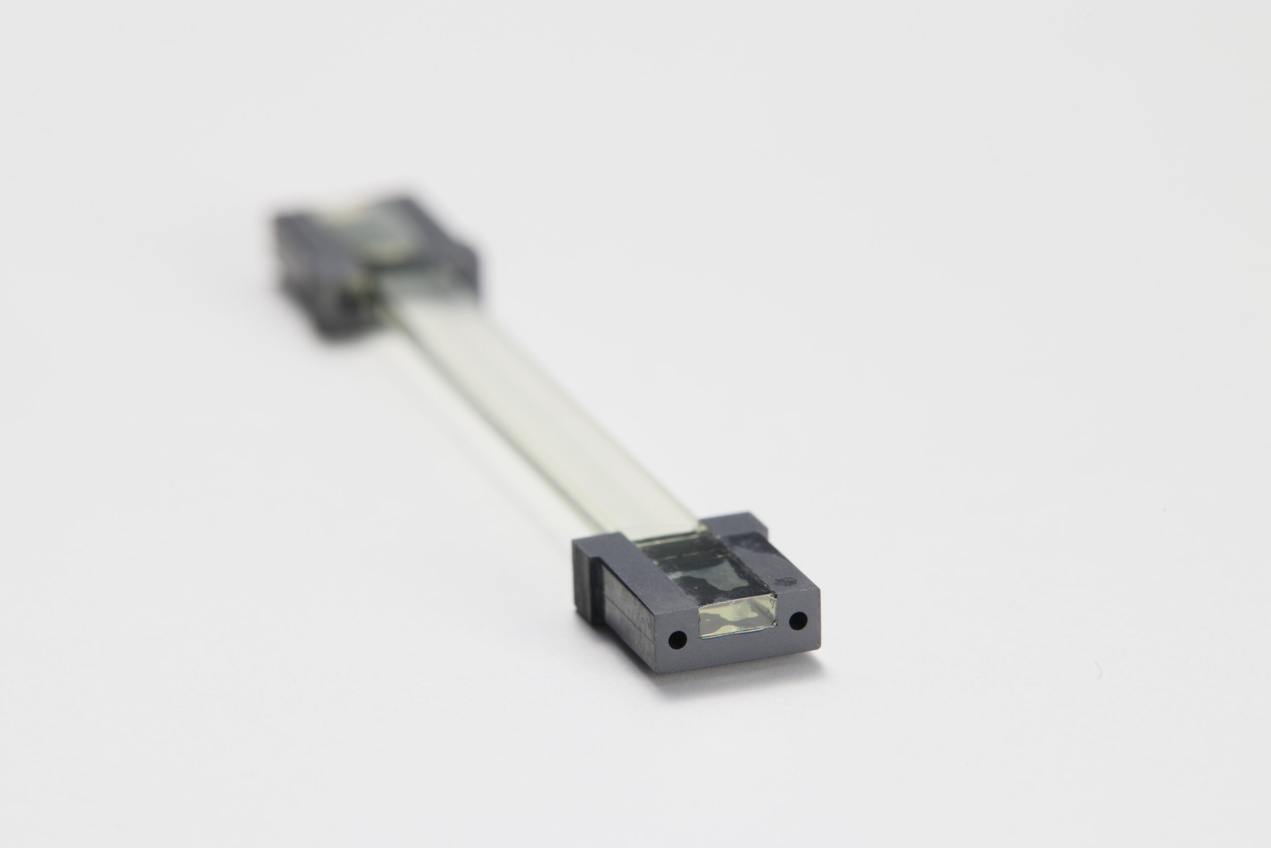 ポリマー光導波路用 PMTコネクタ