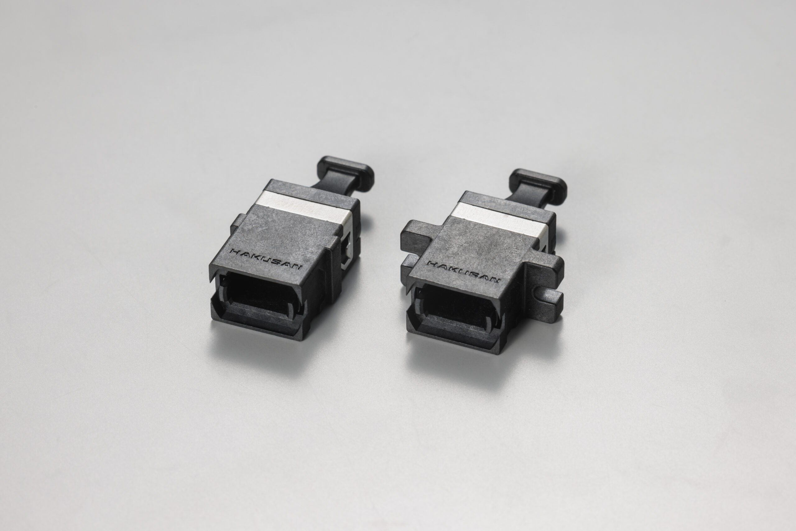 MPO-MPO アダプタ